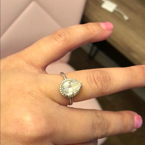 Pandora Ring size 8 - Picture 1 of 1